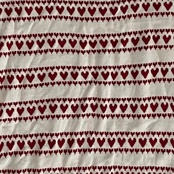 PINK Victoria's Secret Sweater Off Shoulder Knit Ivory Heart Loose NWT - Picture 3 of 3